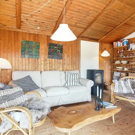 Nestori - 950m From The Sea By Interhome Feriehus